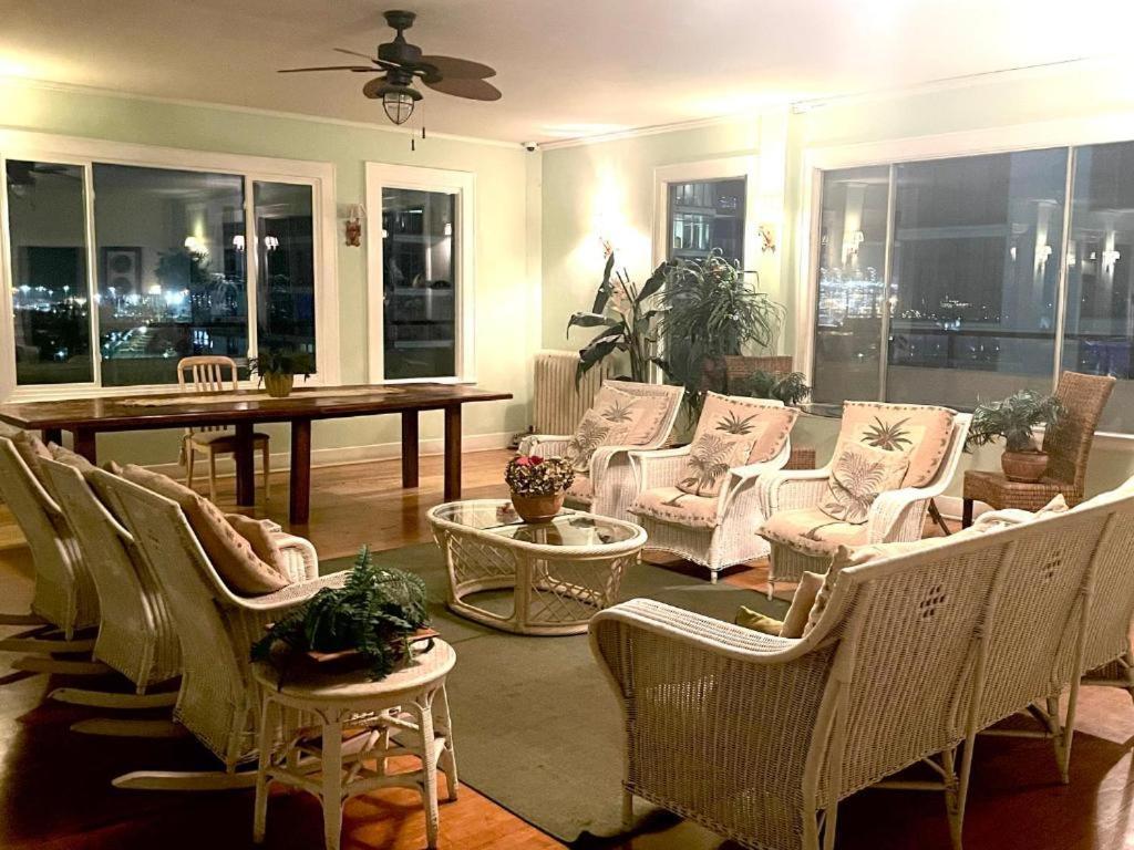 Sovereign STUDIO Condo Long Beach Exterior foto
